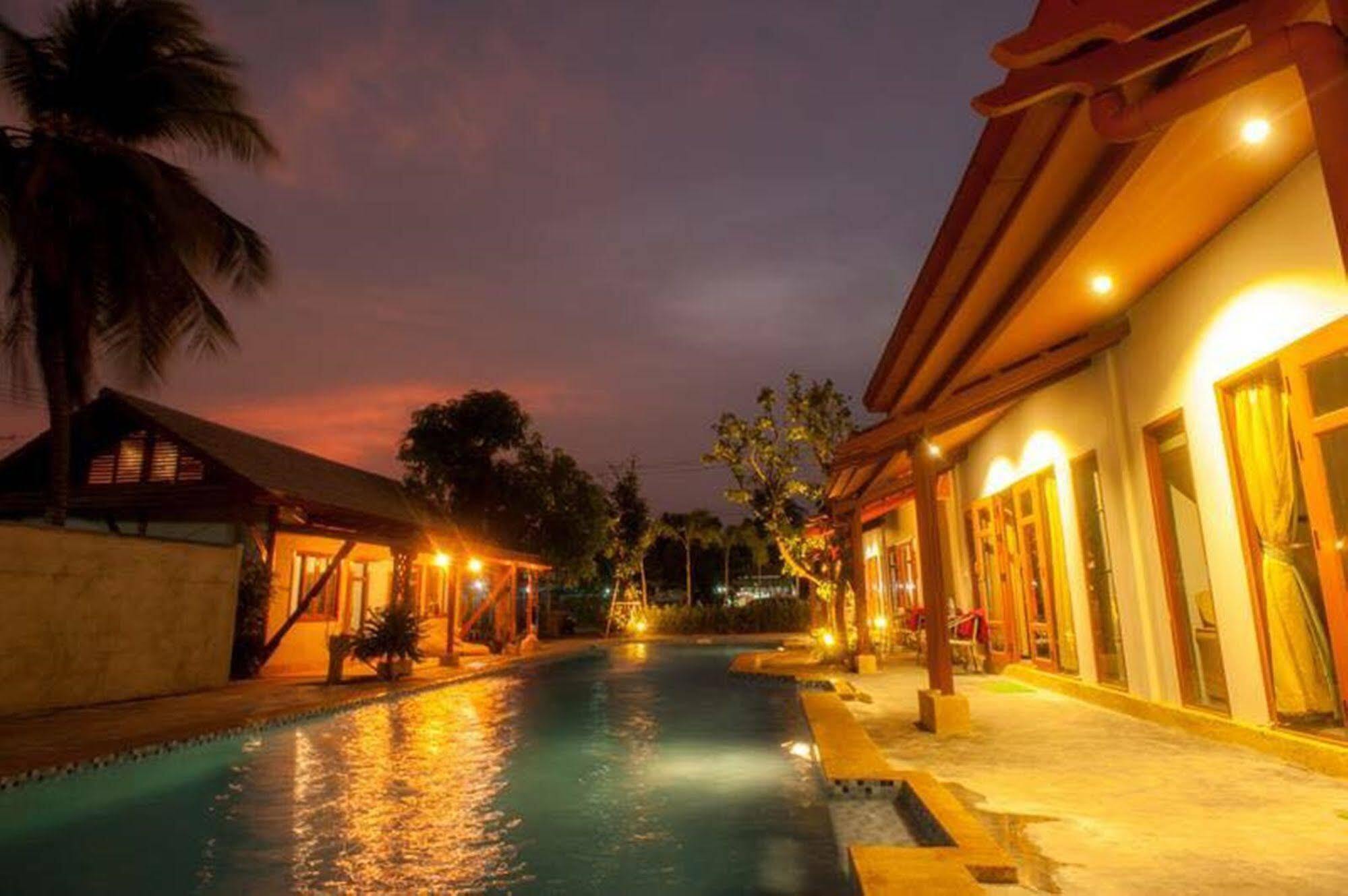 Ardea Resort Pool Villa Amphawa Eksteriør billede